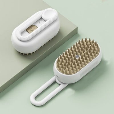 une brosse chat beige posée sur un comptoir
