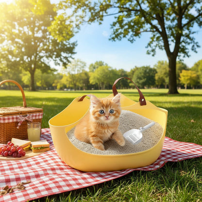  cahton dans la litière de voyage pour chat jaune