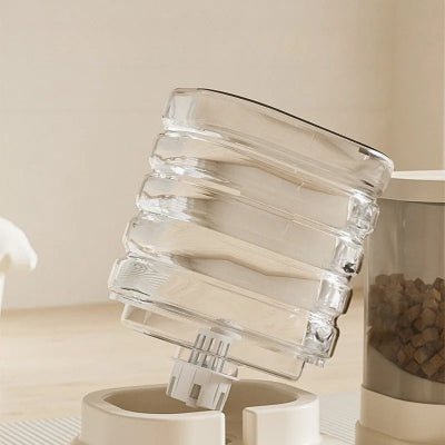 Démonstration de fontaine eau pour chat