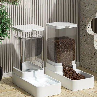 distributeur de croquettes pour chat et eau blanc