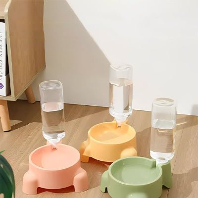 Distributeur eau chat disponible en plusieurs couleurs